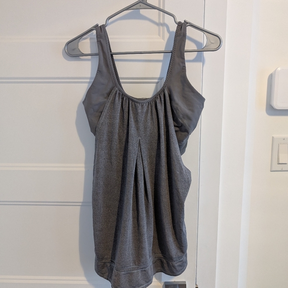 lululemon athletica Tops - Lululemon/Gray Sport Top sz 8